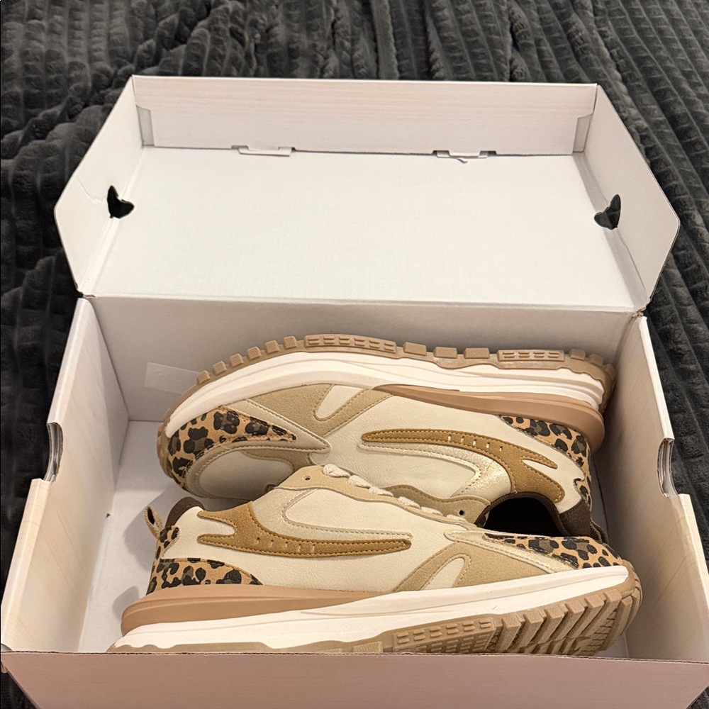 Blowfish Malibu Leopard Accent Women's Sneakers